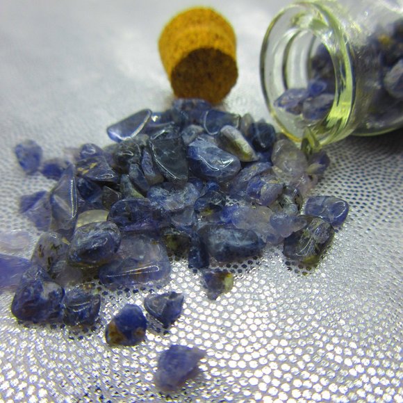 Iolite Gemstone Chips In A Bottle Embellishments Natural Semi Precious - Picture 1 of 3